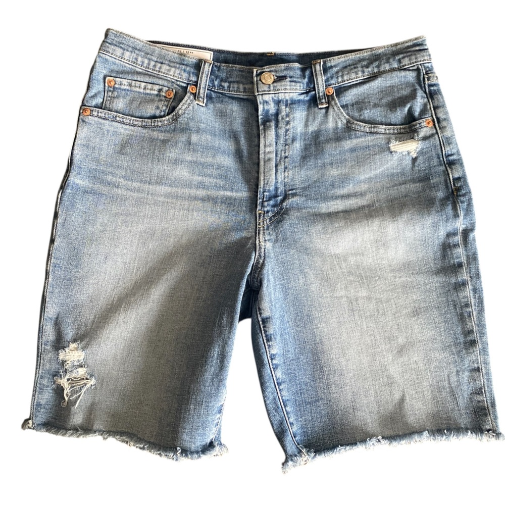 Women’s Gap Bermuda Jean Short 31